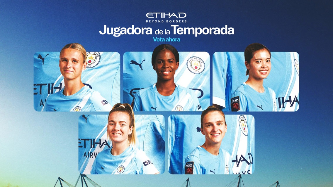 Image showing a voting card for Manchester City's Player of the Season. Features blurred player faces, Etihad branding, and text 'Jugadora de la Temporada' and 'Vota ahora'.