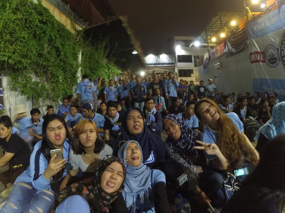 KELUARGA BESAR CITY: Tia saat di salah satu acara MCSCI