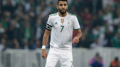 القائد محرز مع الجزائر