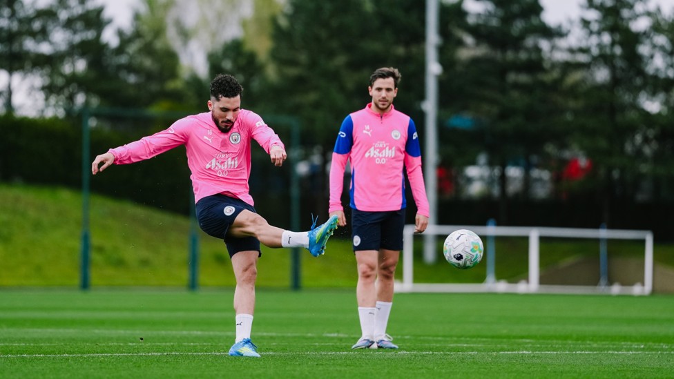 STRIKE THROUGH IT : Cherki focuses on his shot