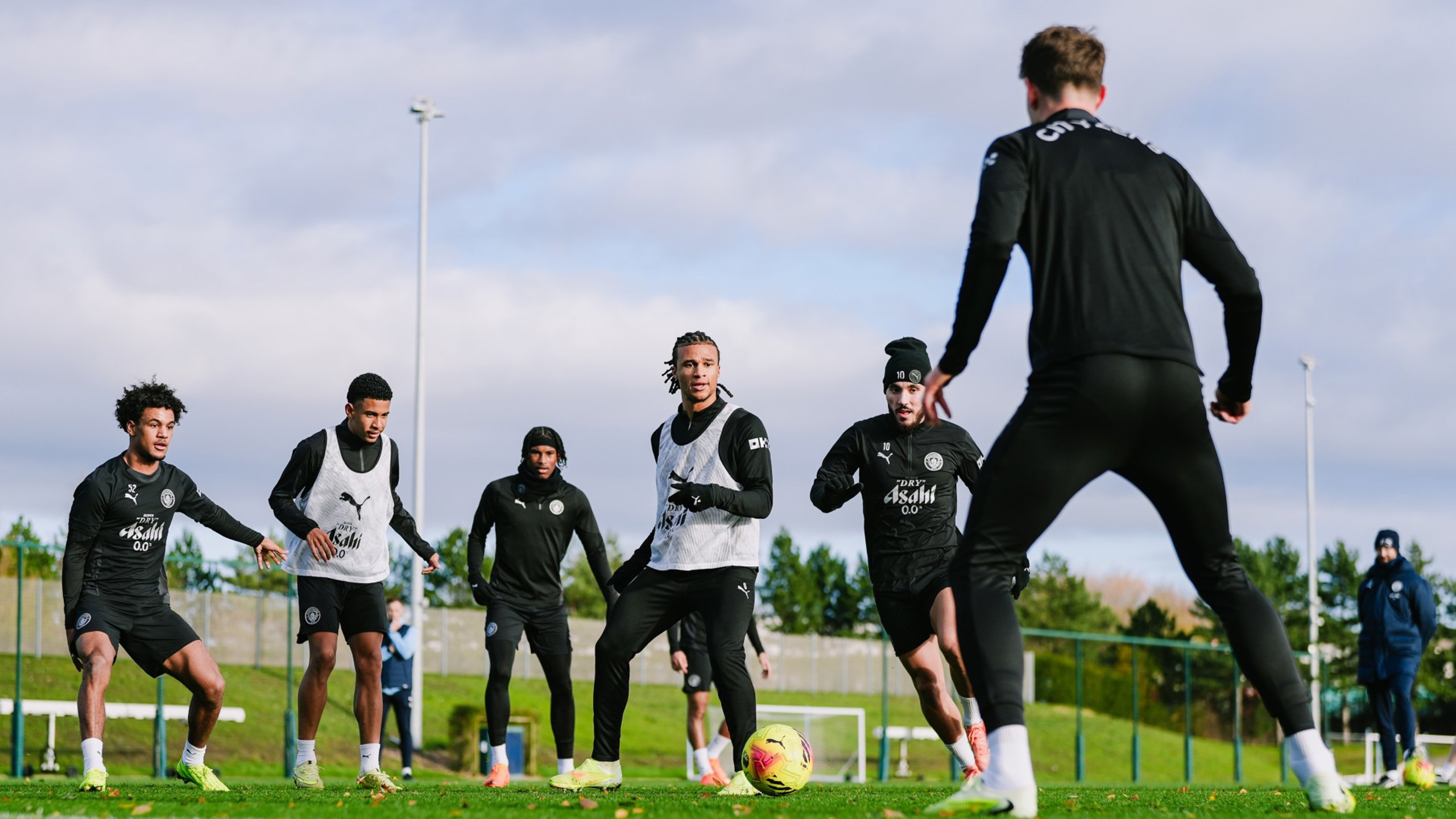 Training: Recovery after late Leeds drama