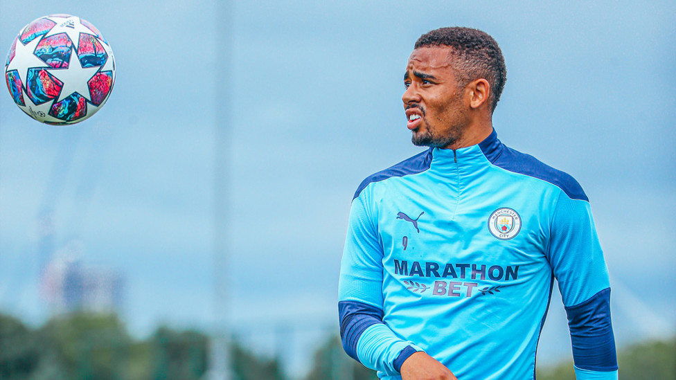 MENATAP KE DEPAN : Gabriel Jesus membuat gol penyeimbang yang krusial di Bernabeu