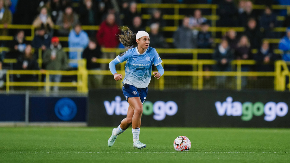 Battle wounds : Iman Beney shows off her composure and head strapping 