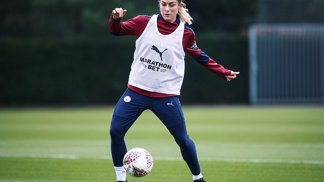 Training: Abby Dahlkemper’s first session