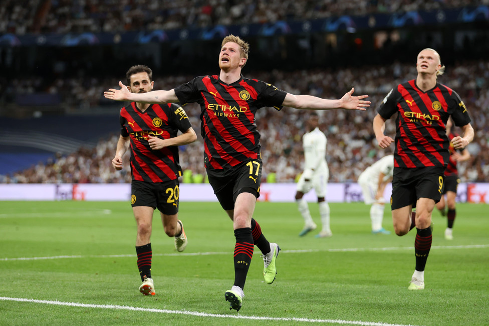 GOLAÇO NA IDA : De Bruyne comemora gol de empate em Madrid. 