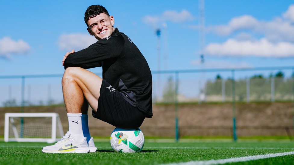 NEW BALLS PLEASE : Phil Foden with the Carabao Cup ball. 