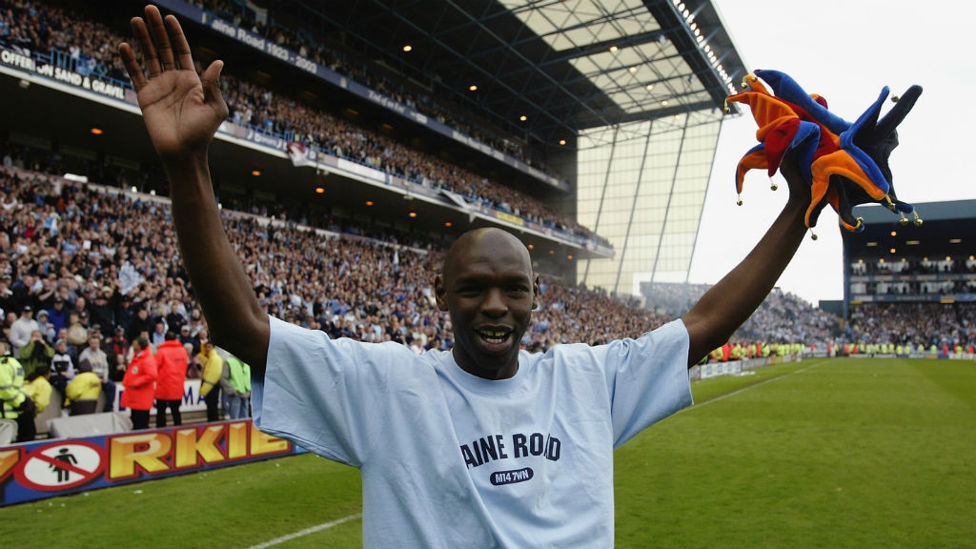 GOATER : Shaun Goater waves goodbye to Maine Road.