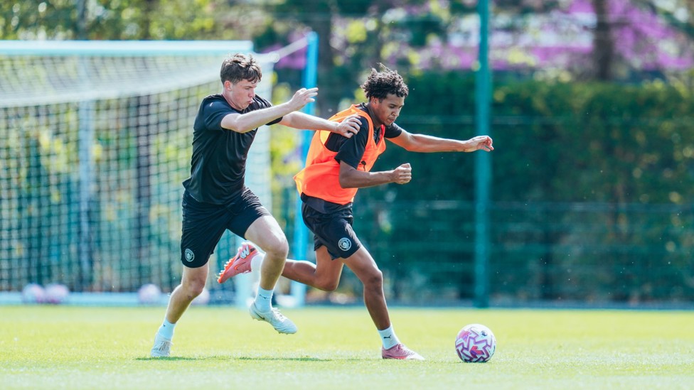 UNDER PRESSURE : Kian Noble chases down Emilio Lawrence.