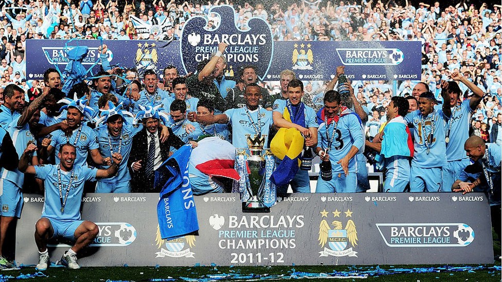 MAIO DE 2012 : O primeiro título da Liga chega aos 44 da forma mais épica, no último minuto do último dia, contra o Queens Park Rangers.
