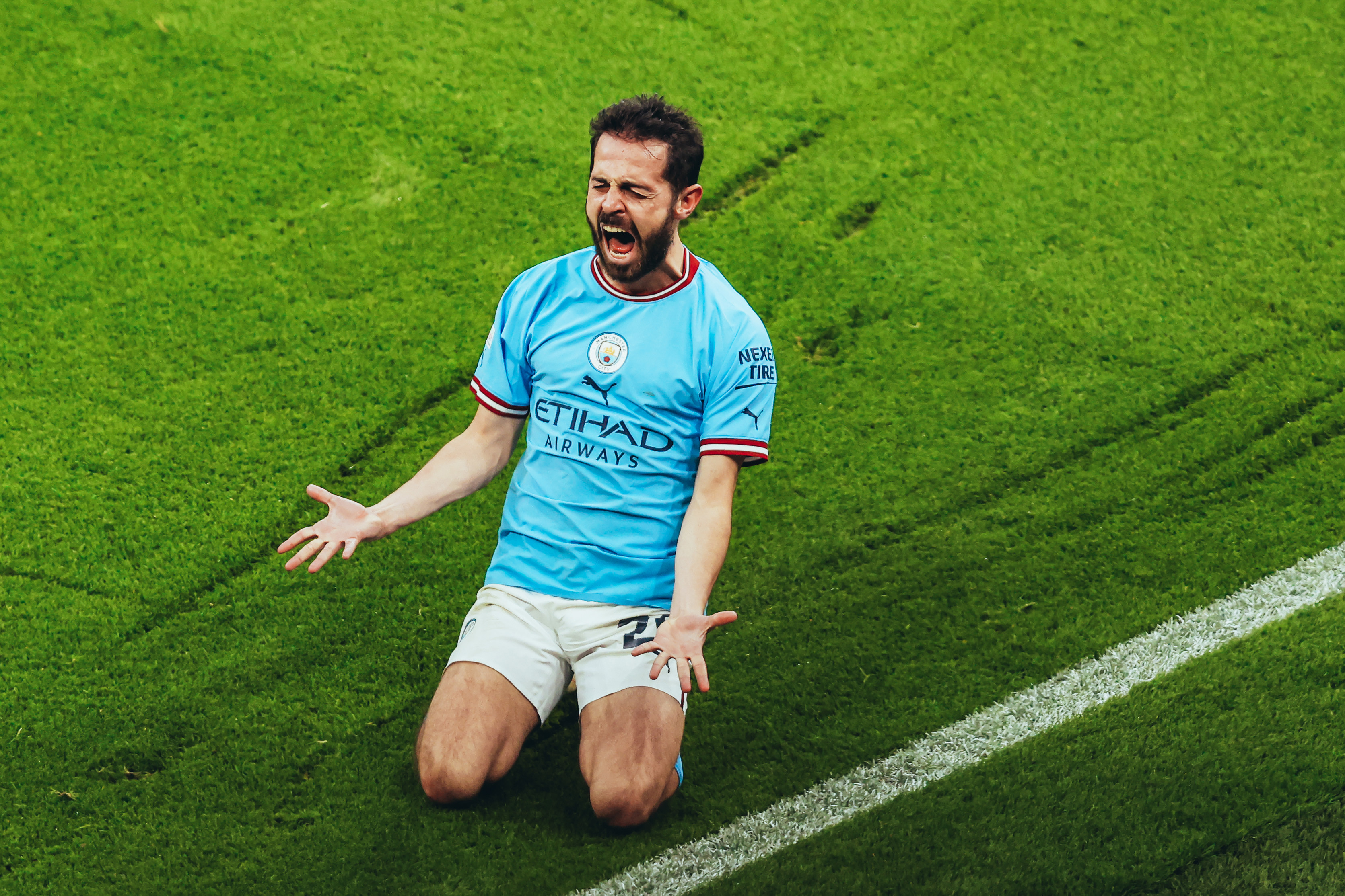 Bernardo foi o cara do jogo nos 4 a 0 contra o Real Madrid.
