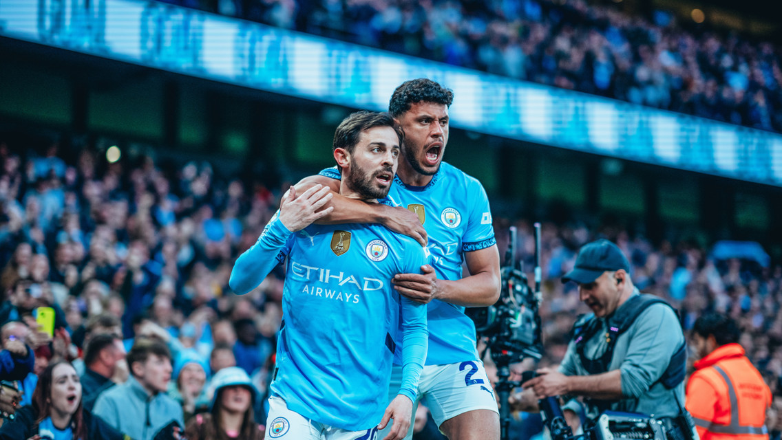Dupla portuguesa faz gols do City na vitória contra Villa