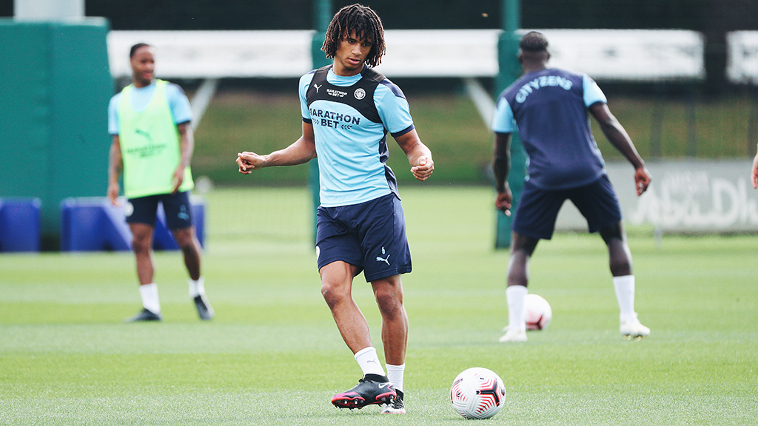 Training: Sights set on the big kick-off!