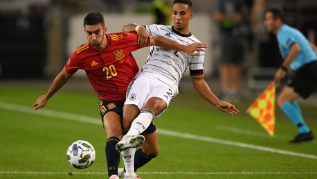 스페인 국가대표팀 데뷔 경기에서 좋은 인상을 남긴 토레스