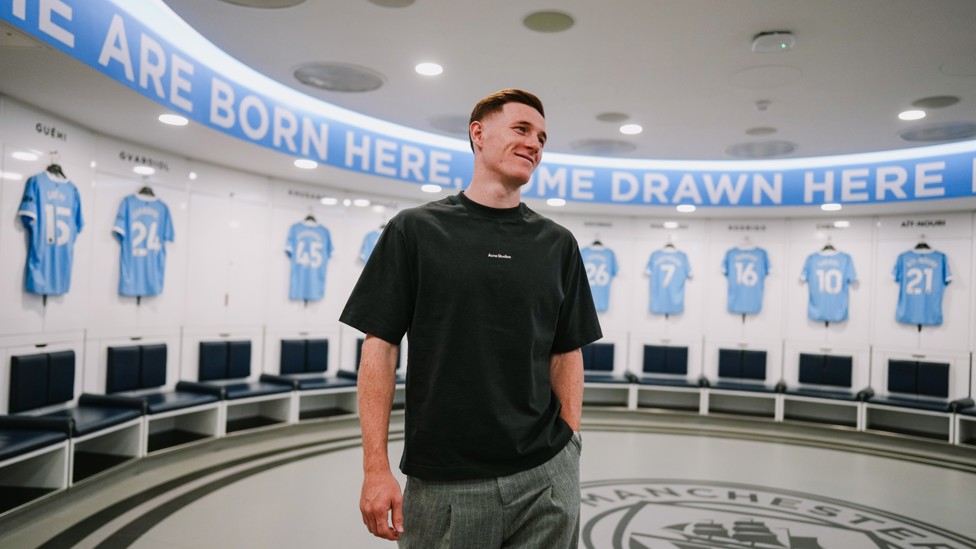 Elliot's new home dressing room...