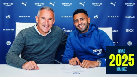 Mahrez signs new contract
