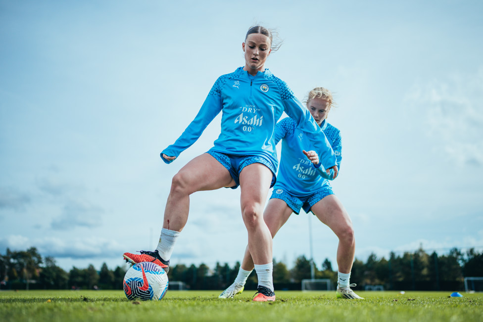 Rucy Mace holds off Julie Blakstad