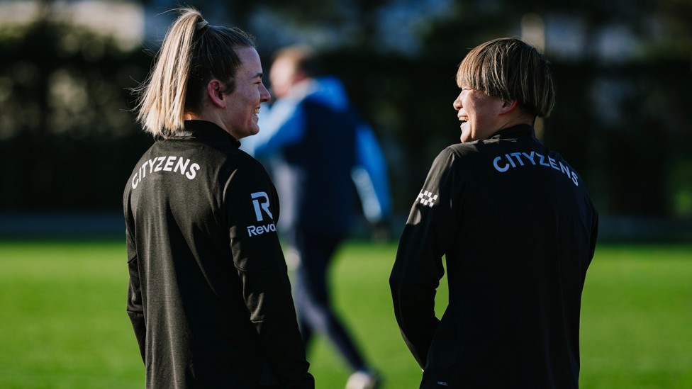 WING WONDERS : Lauren Hemp and Fujino discuss their gameplan