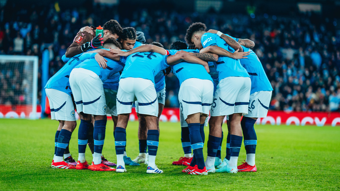 HUDDLE UP: Ready to play!