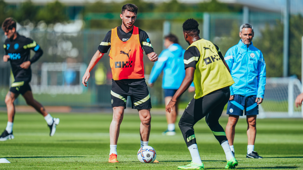 AYMERIC IN ACTION : Laporte continues to settle back into training