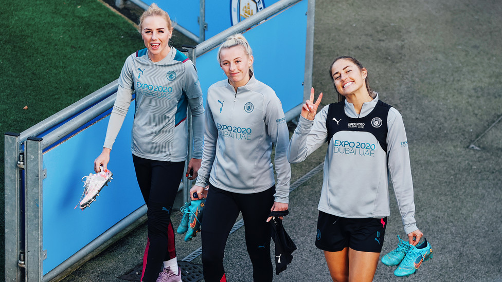 TOP THREE : Alex Greenwood, Chloe Kelly and Janine Beckie play up to the camera