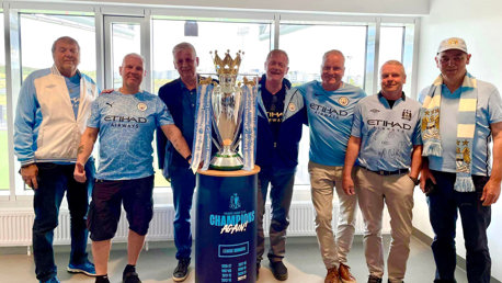 Premier League trophy visits Icelandic Blues 