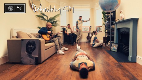 City et Puma dévoilent la tenue Definitely City, en collaboration avec Noel Gallagher