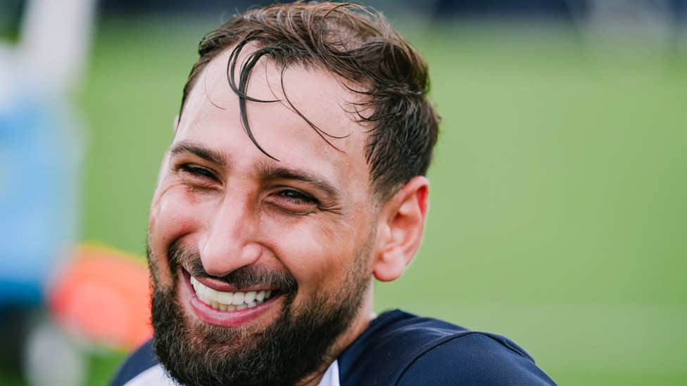 HIGH SPIRITS : Gianluigi Donnarumma cracks a smile
