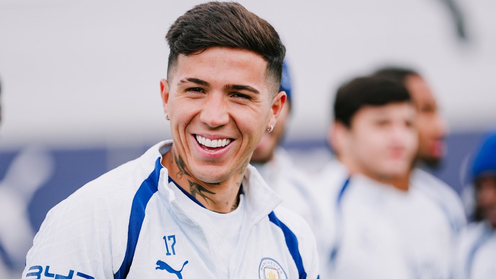 CLOSE-UP : Enzo Fernández enjoying the session 