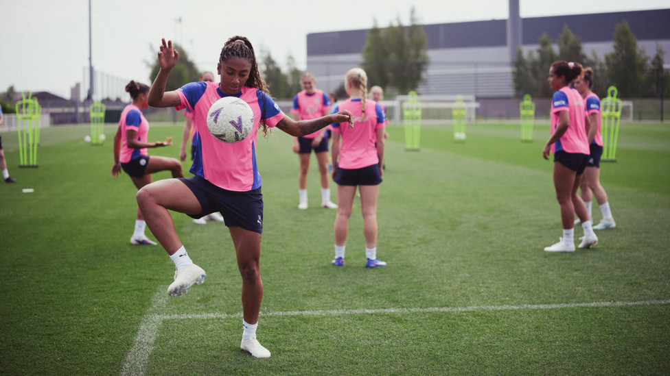 JOGA BONITO  : Kerolin keeps the ball in the air.