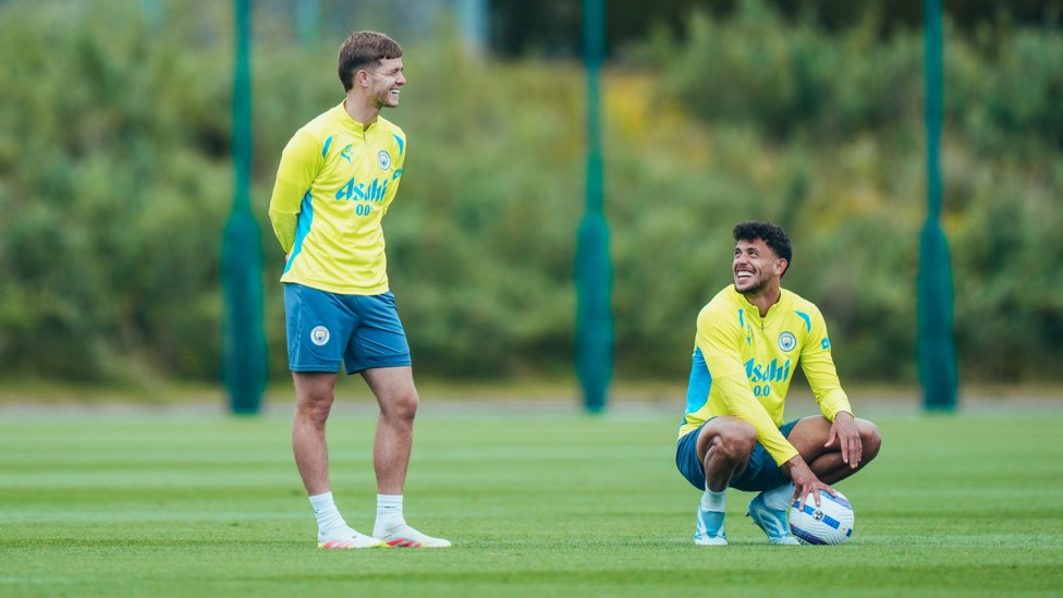 ALL SMILES : Matheus Nunes and James McAtee share a joke at the CFA