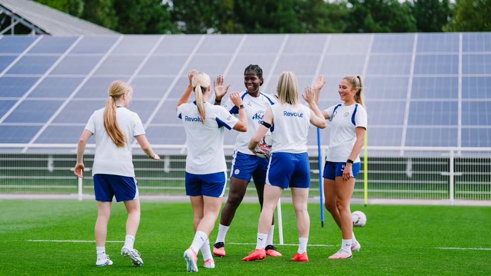 SQUAD GOALS : High fives all round!