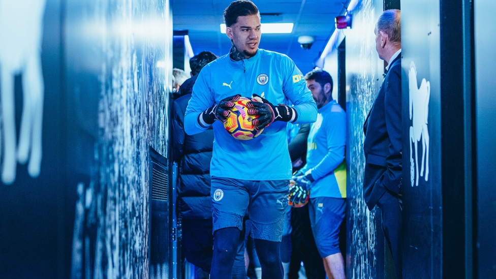 STEADY EDDIE : Warm up time.