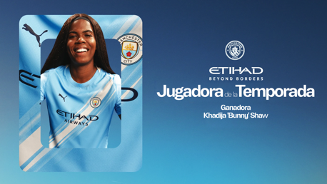 Award card for Manchester City's Player of the Season winner, featuring the text 'Ganadora Khadija 'Bunny' Shaw' in Spanish.
