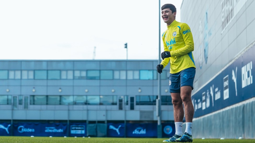 IN THE BLUE CORNER : Abdukodir Khusanov shares a joke