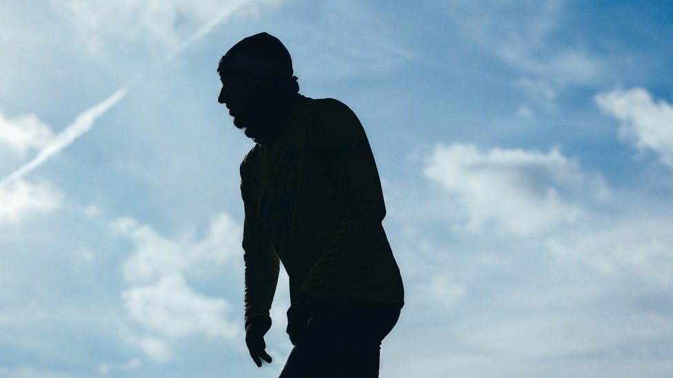 IN THE SHADOWS : Marmoush gets involved
