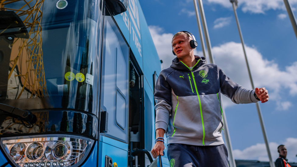 EAGER ERLING : Steps off the team bus.