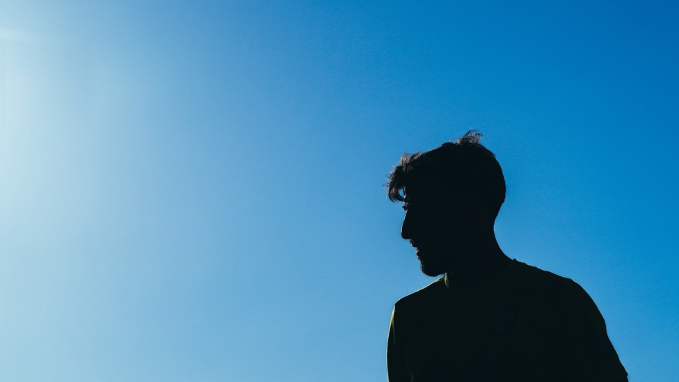 GUESS WHO : A Portuguese defender hides in plain sight...