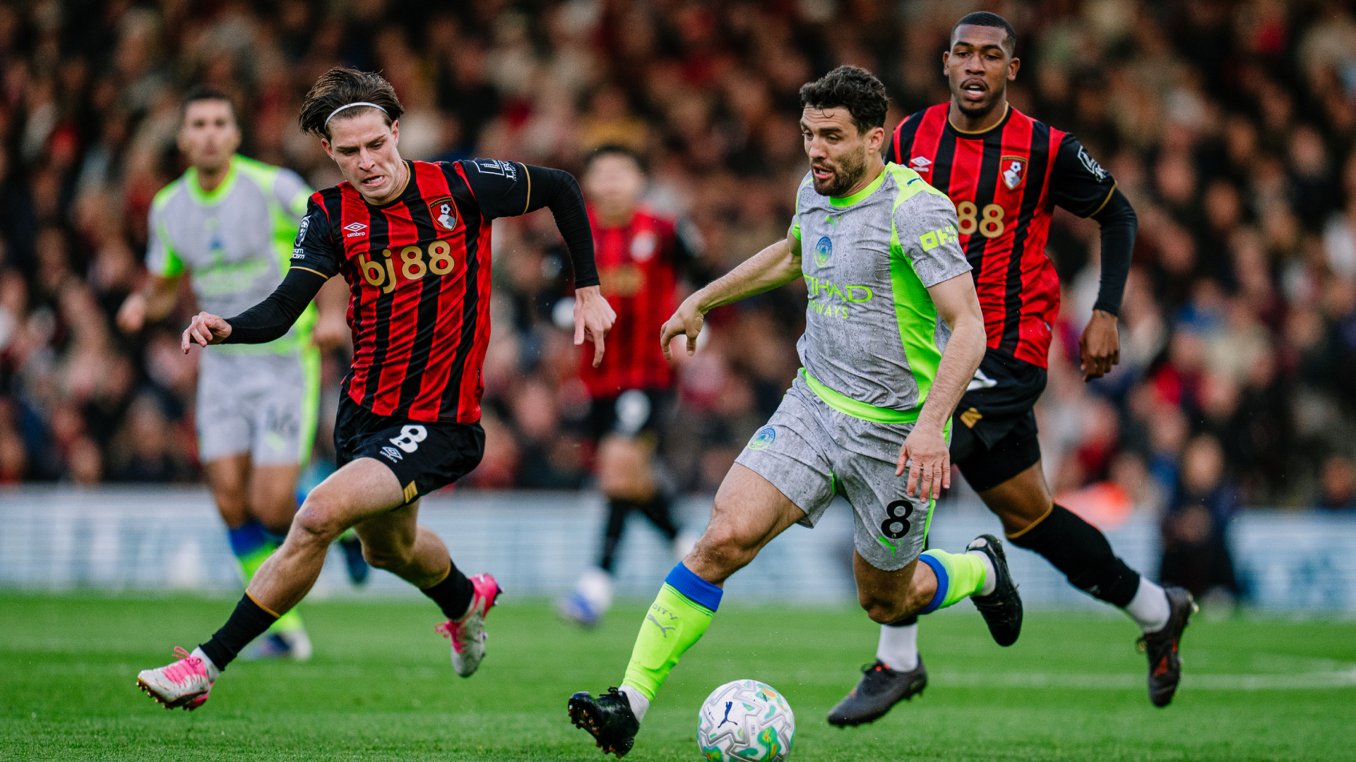 DRIVING FORCE: Mateo Kovacic takes the fight to Bournemouth.