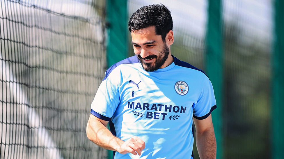MATAHARI CERAH, GUNDOGAN SIAP : Menikmati cuaca hangat