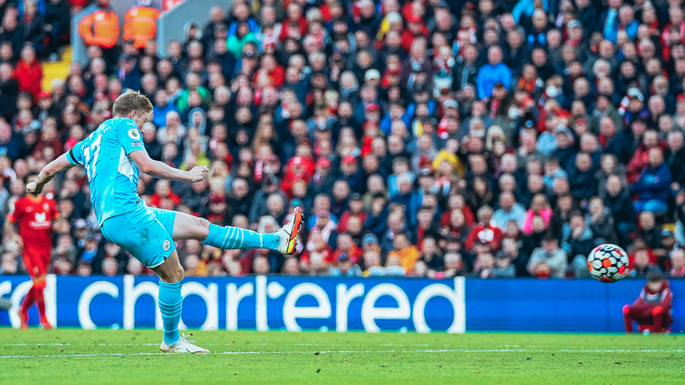 LEVELLER : Kevin De Bruyne finds the net to earn City a point at Anfield | Liverpool 2-2 City (3 October 2021).