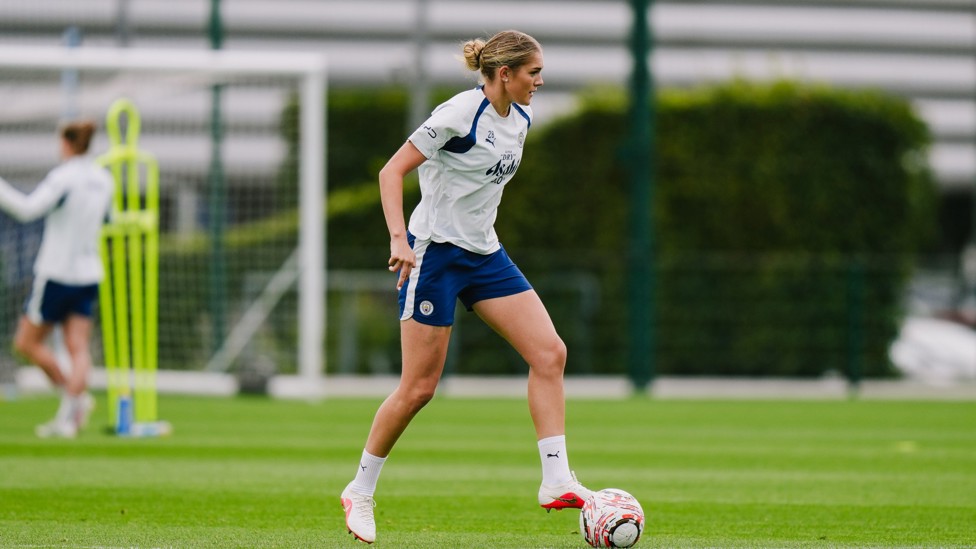 YOUNG GUN : Grace Prior in possession