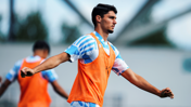 Burns bergabung ke Stevenage dengan status pinjaman