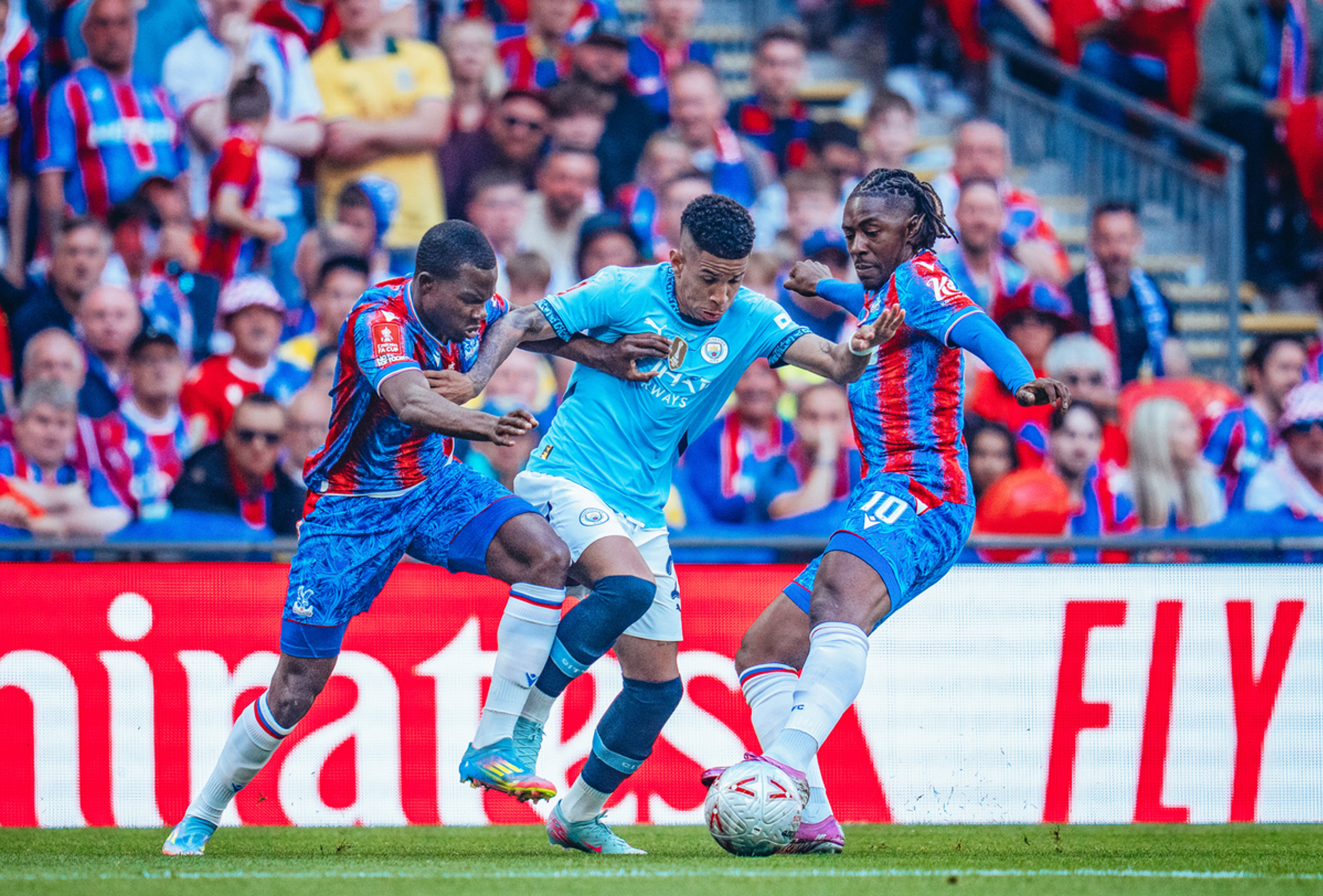 Palace bate City em Wembley e é campeão da FA Cup