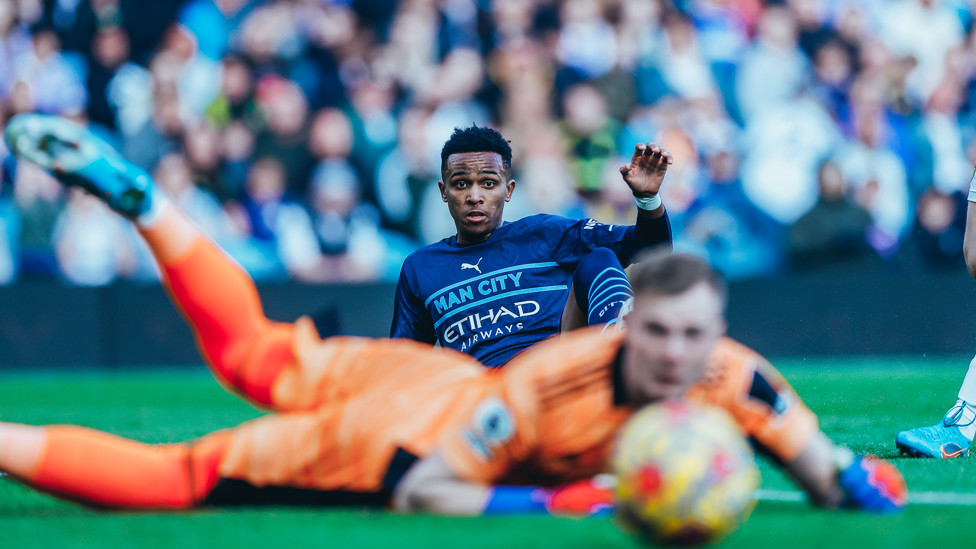 CHAMPIONS : Kayky finds the net in a 3-1 win over Leeds which seals back-to-back titles | 22 April 2022.
