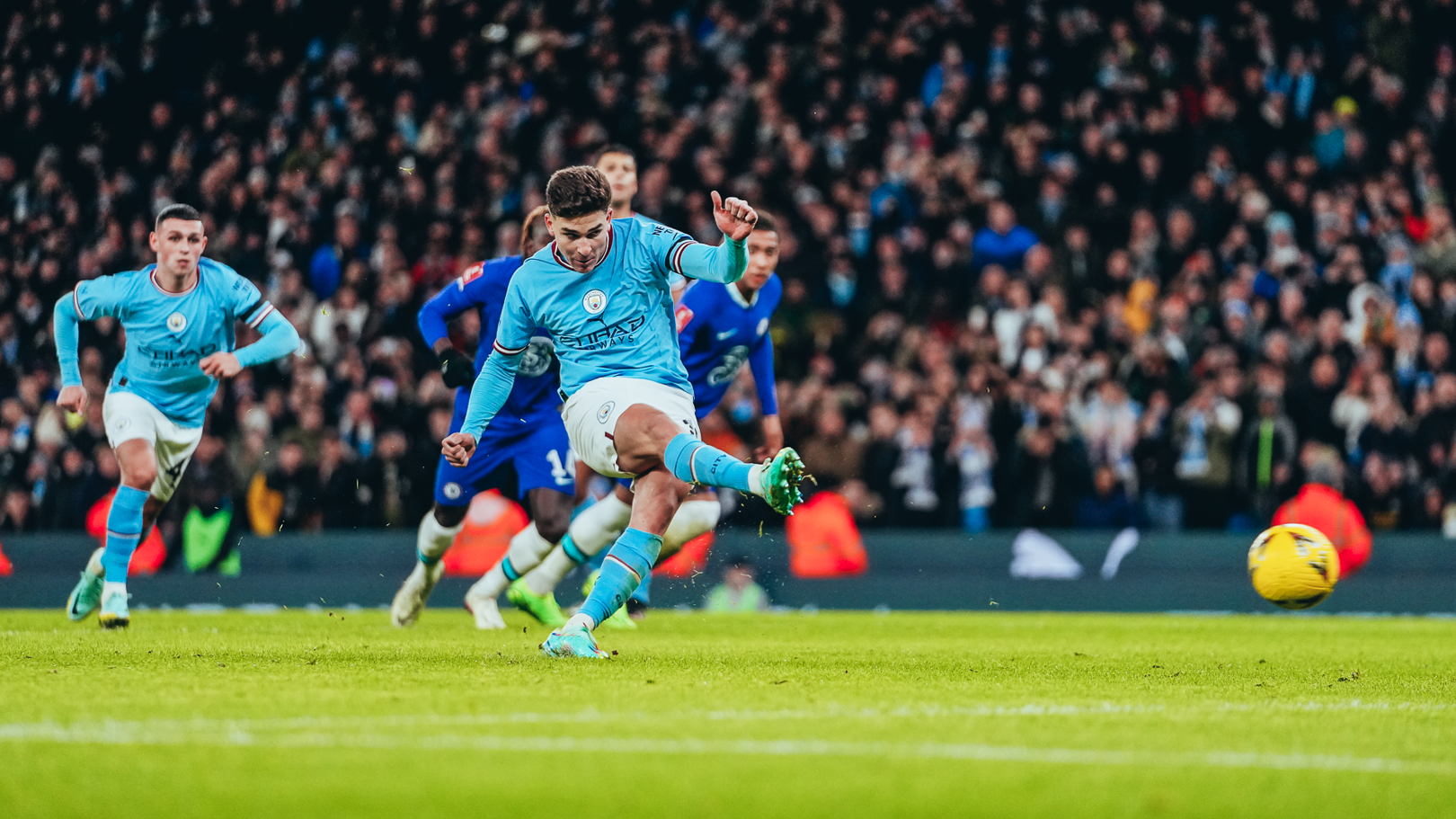 Dickov thrilled by the impact of all-action Alvarez