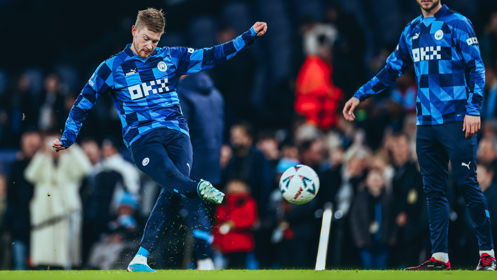 AQUECIMENTO : Jogadores a todo vapor. 