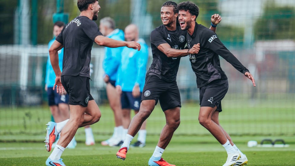 ALL SMILES : Matheus Nunes celebrates