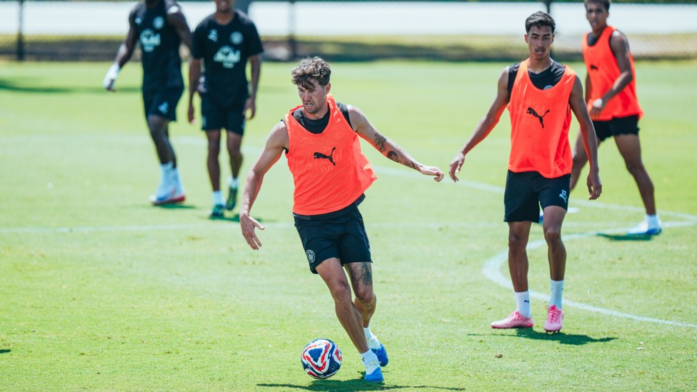 PICK A PASS : John Stones takes control