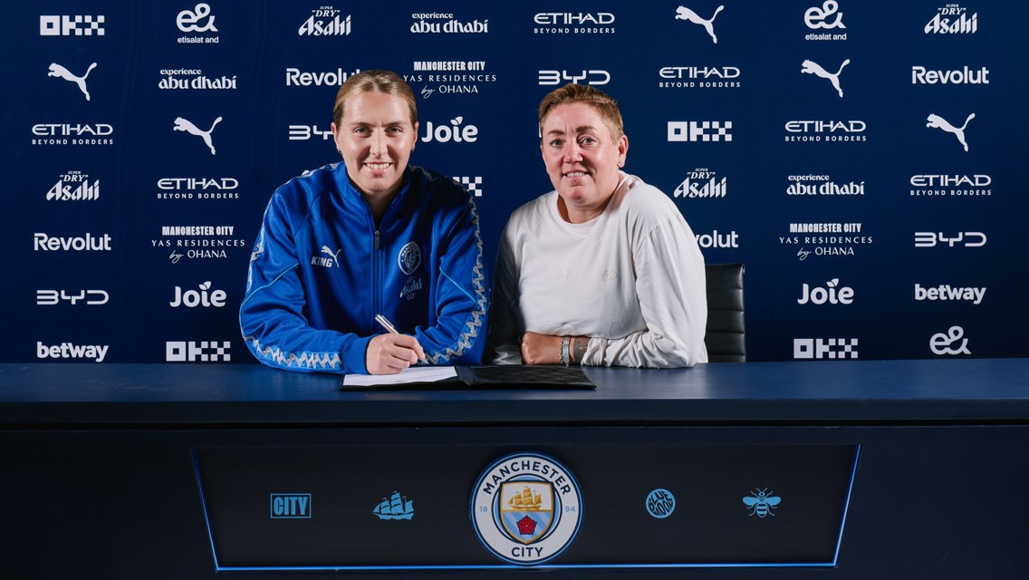 City sign Moorhouse on loan