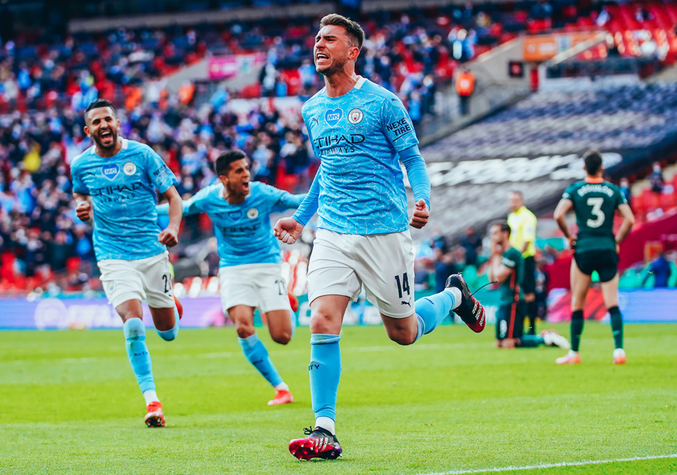 Laporte comemora! 